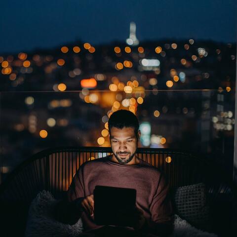 Tranquil Evening Vibes: Soft Sounds for Relaxation