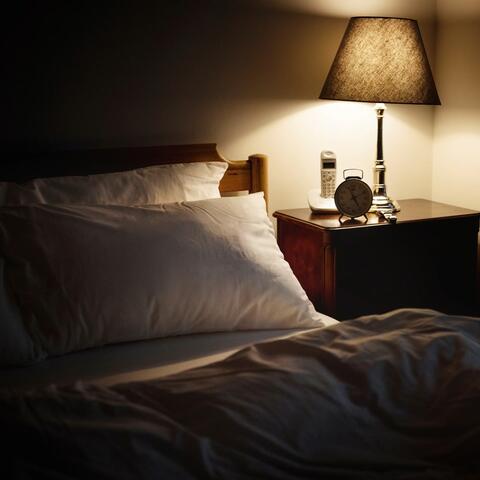 Dreamy Evening Vibes: Soothing Harmonies for Night Calm