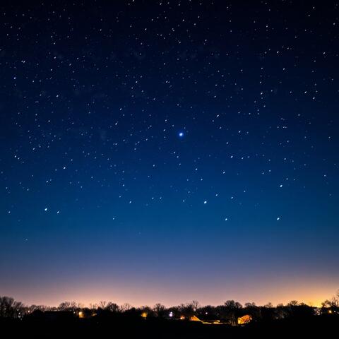 Peaceful Dreams: Tranquil Melodies for Quiet Nights