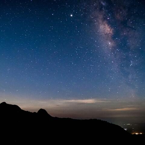 Tranquil Night: Gentle Tunes for Evening Peace