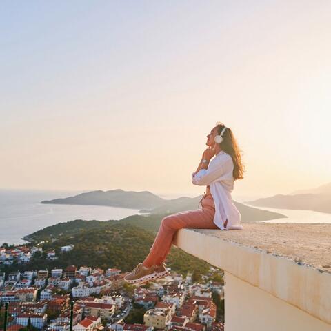 Serene Moments: Lofi Sounds for Calm