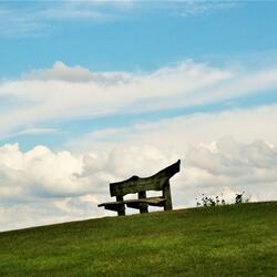 Loitering with Melodic Aroma