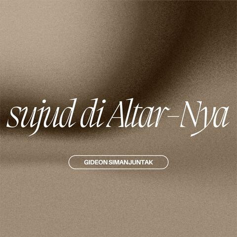 Sujud di Altar-Nya