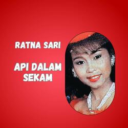 Api Dalam Sekam