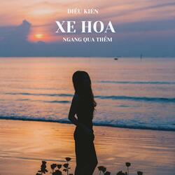 Xe Hoa Ngang Qua Thềm