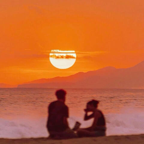 s u n s e t