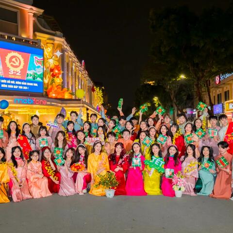 Tết Vạn Điều Vui