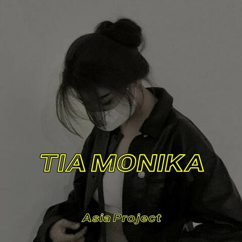 Tia Monika