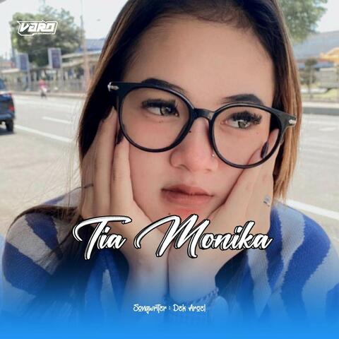 Tia Monika