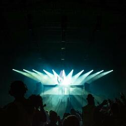 THE MUSIC UP