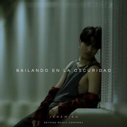 Bailando En La Oscuridad