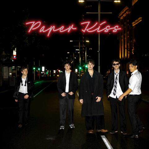 Paper Kiss
