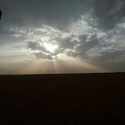 نامت عيوني على حسنك