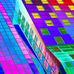 Shattered-Glass, Bloody-Foot