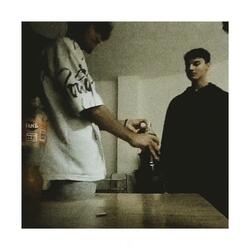 aradığın şeyler yok burda