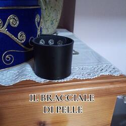 Il bracciale di pelle