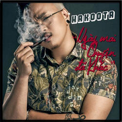 Nỗi Buồn Rơi Dưới Gót Giày