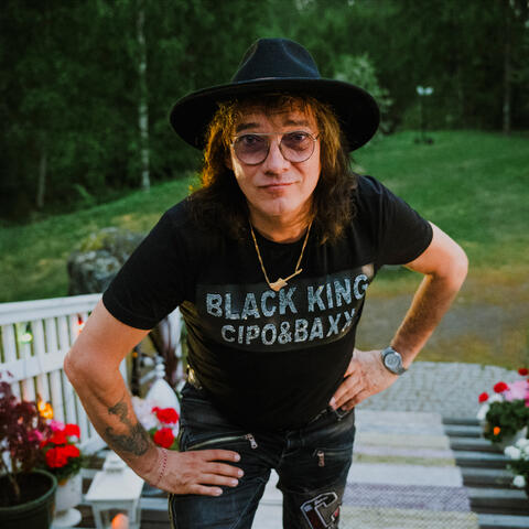 Koko hela maailma (Vain elämää kausi 15)