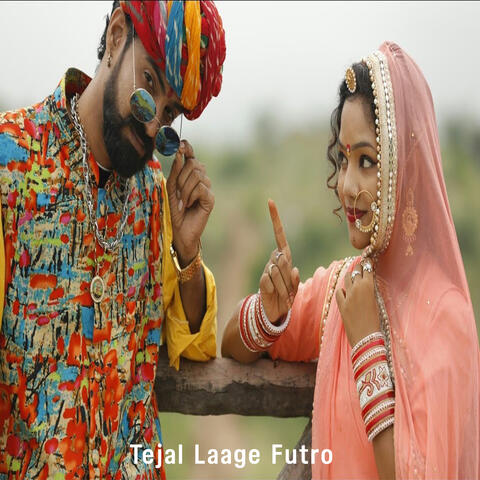 Tejal Laage Futro