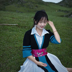 Tham Peb Tej Txiv Txob Ntshai Ntshai