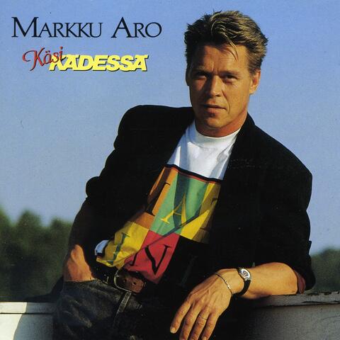 Käsi kädessä