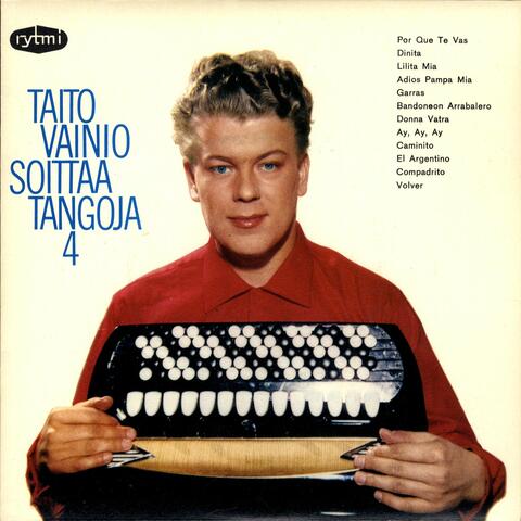 Taito Vainio soittaa tangoja 4