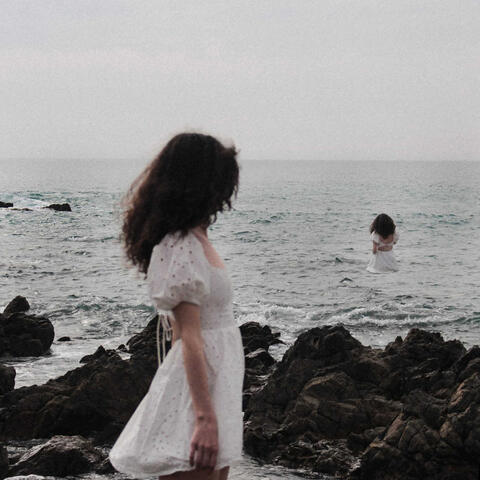 La Mer, Les Coquillages, Les Sirènes