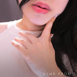 Asmr up Close Ear to Ear Tickling Trigger Words (Korean, Far to Close, Fast)