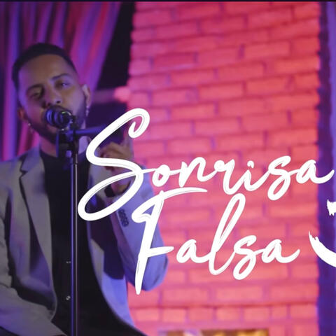 Sonrisa Falsa