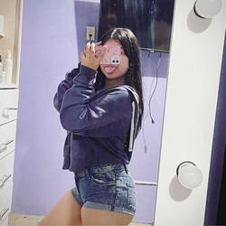 Ella Se Suelta Y Se Va a Bailar Con Sus Amigas