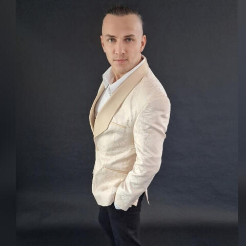 Un Trandafir Crește La Firida Mea