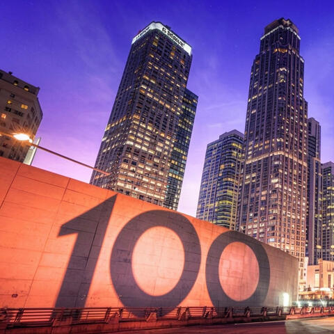 100