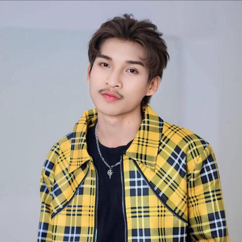ខ្សឹបៗ