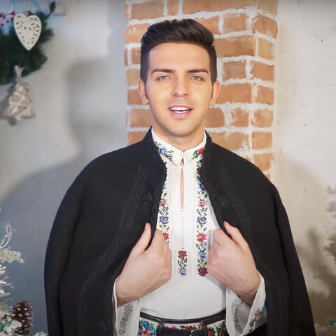 Mai Întâi Și La Început