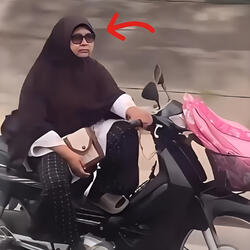 Ketika Emak Bawa Motor