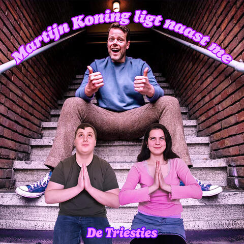 Martijn Koning Ligt Naast Me
