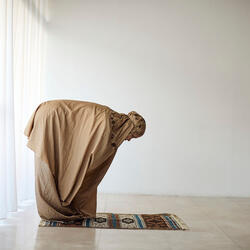 اللهم اجعل ليلة القدر سببا لتجديد عهدي معك