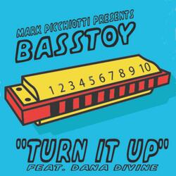 Turn It Up (Mischa Daniels Vocal)