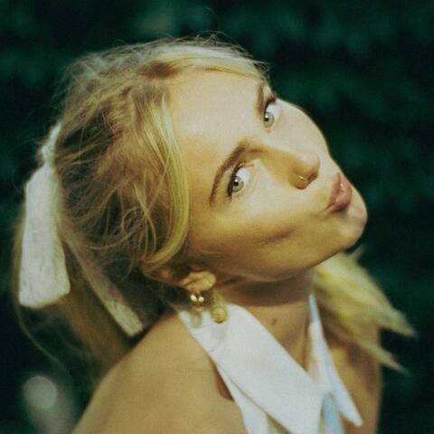 Claire Rosinkranz