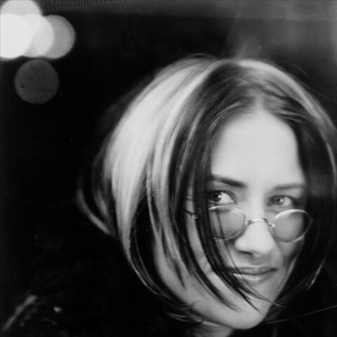 Tina & the B-Side Movement