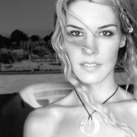 Jennifer Paige