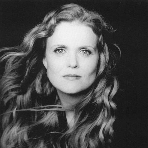 Tierney Sutton