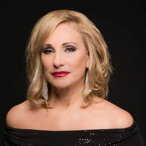 Lyn Stanley
