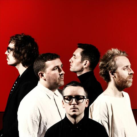 Hot chip similar deals artists