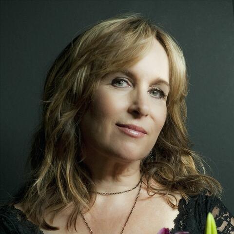 Gretchen Peters