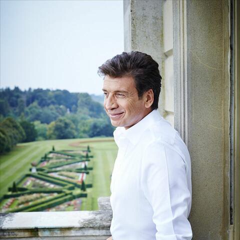 Nick Knowles