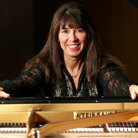 Debora Halasz