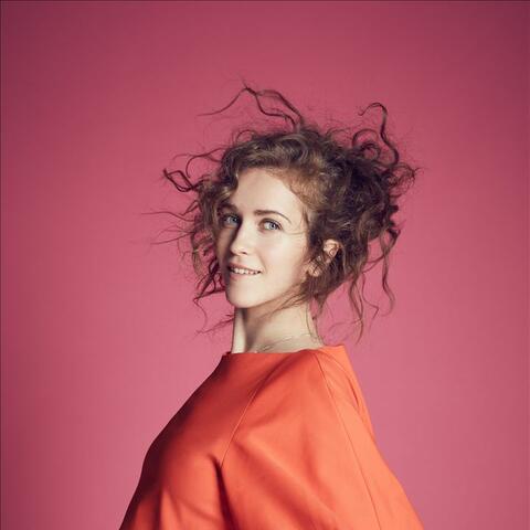 Rae Morris