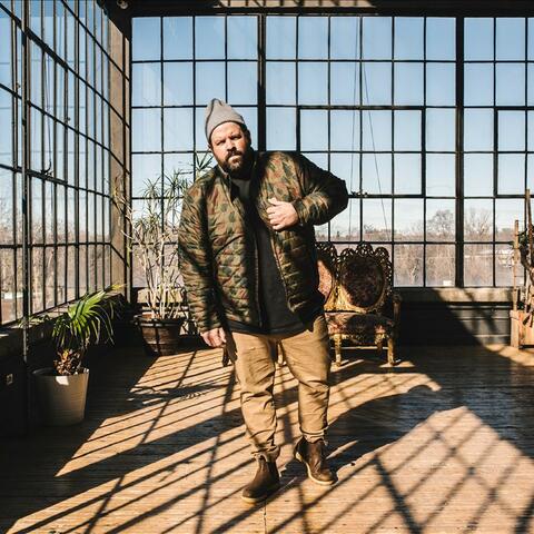 Donovan Woods