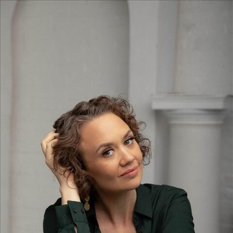 Hilary Gardner